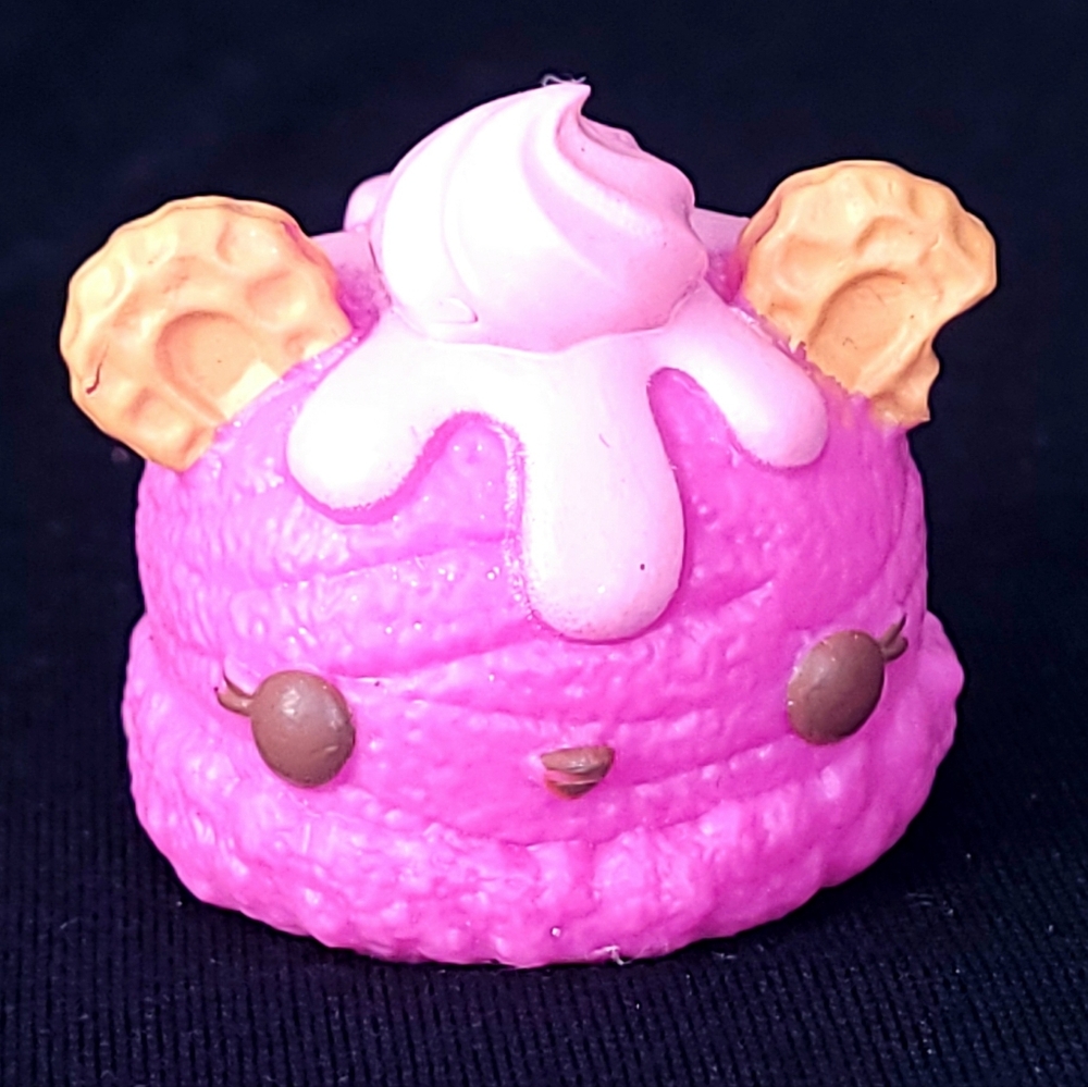 Num Noms Cherry Scoop